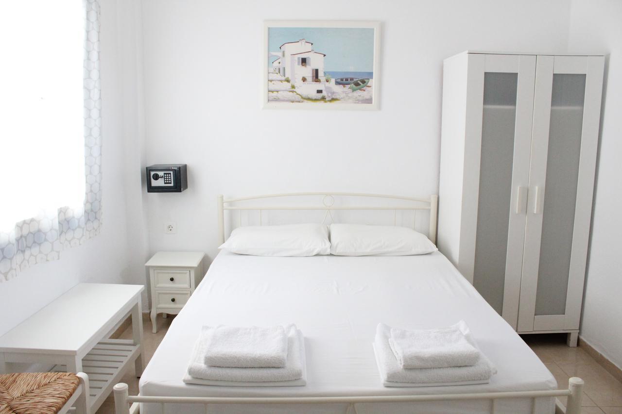 Mare Blue Ios Hotel Екстериор снимка